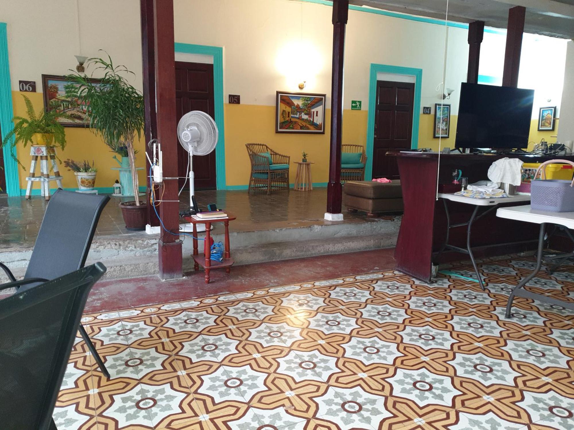 Hotel Либерия Екстериор снимка